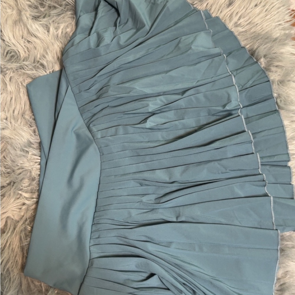 HALARA Pleated Skirt in Light Blue